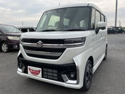 スズキ スペーシアカスタム 越谷バイパス店  白 CVT 排気量660cc 2WD