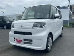ダイハツ タント 越谷バイパス店  白 CVT 排気量660cc 2WD