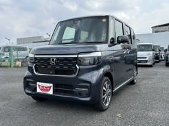ホンダ N-BOXカスタム 三郷インター店  シルバー CVT 排気量660cc 2WD