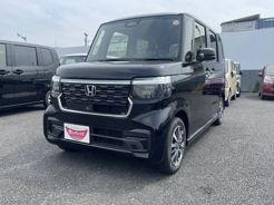 ホンダ N-BOXカスタム 春日部バイパス店  黒 CVT 排気量660cc 2WD
