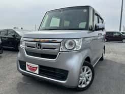ホンダ N-BOX 春日部バイパス店 未使用車 シルバー CVT 排気量658cc 2WD